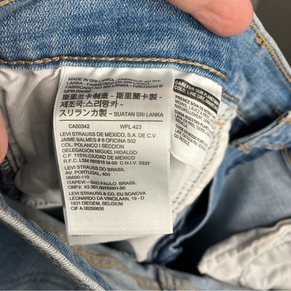 Levi’s Classic Capris size 14 - Picture 7 of 8